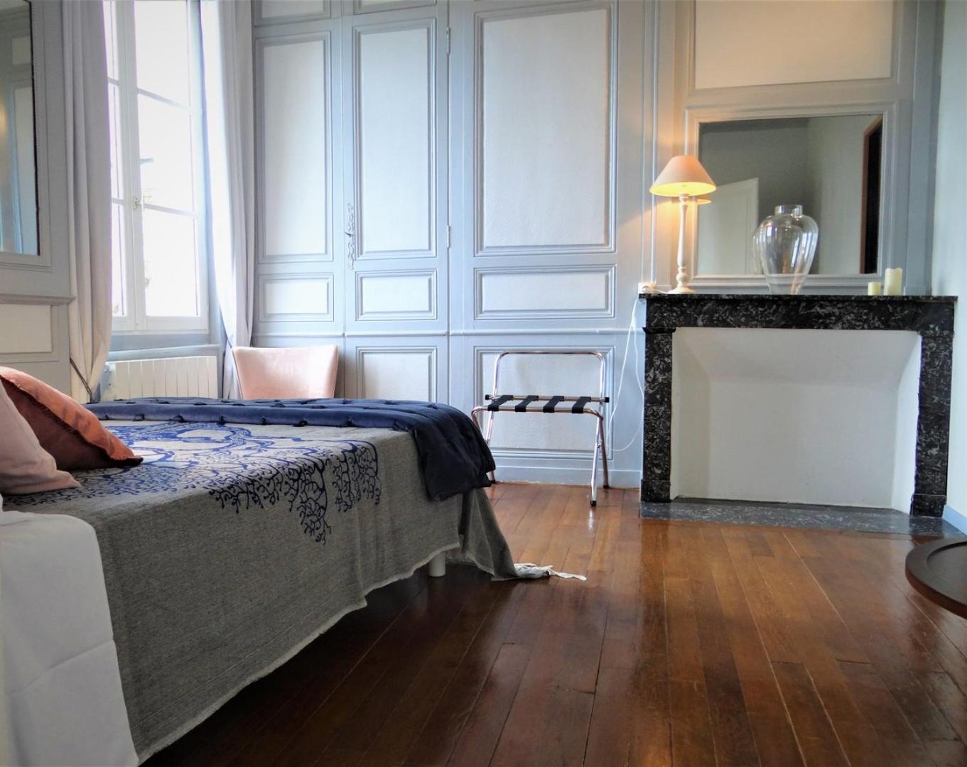 Apartmán Le Cardinal Chartres Exteriér fotografie